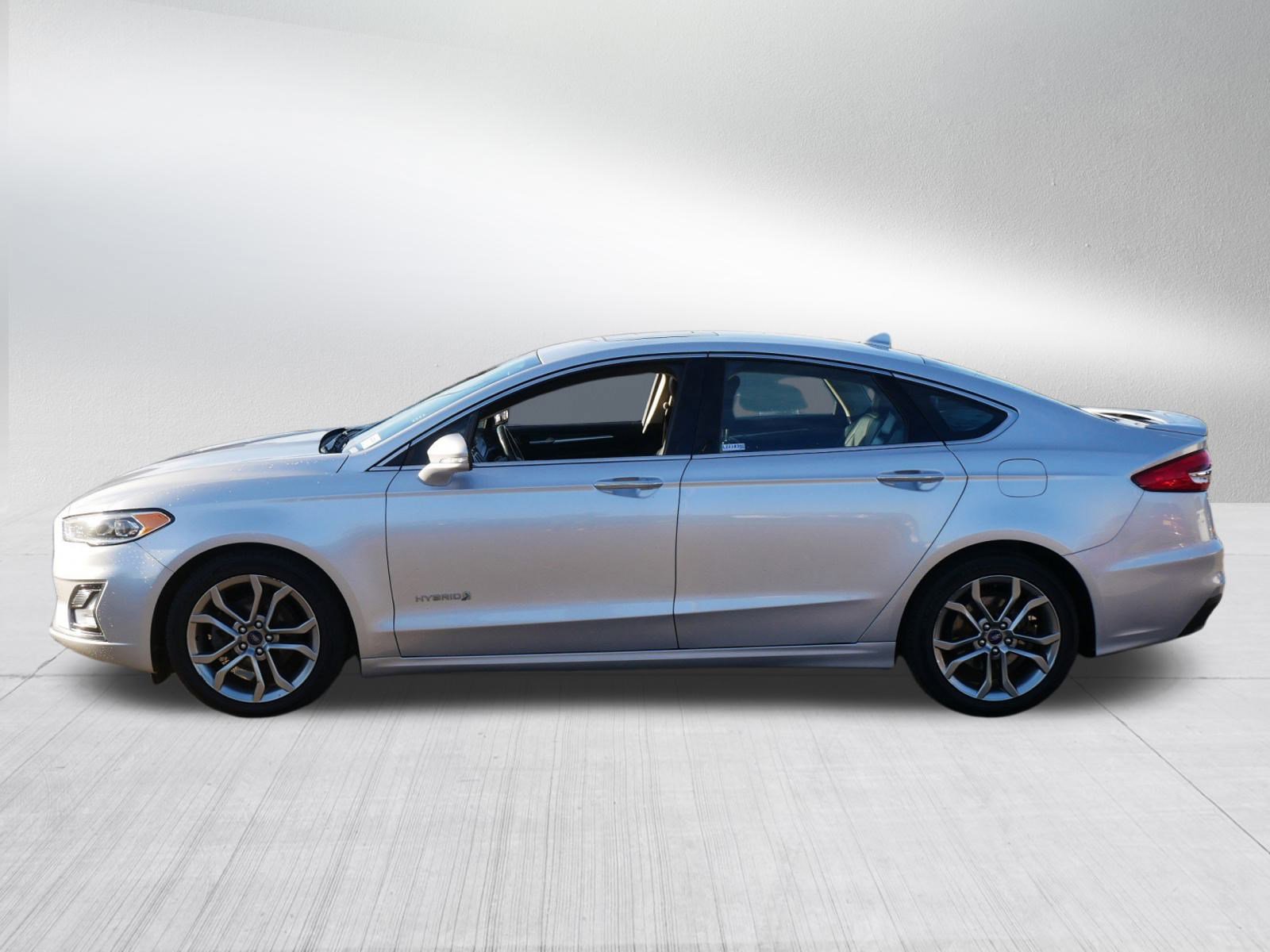 2019 Ford Fusion Hybrid Titanium photo 4