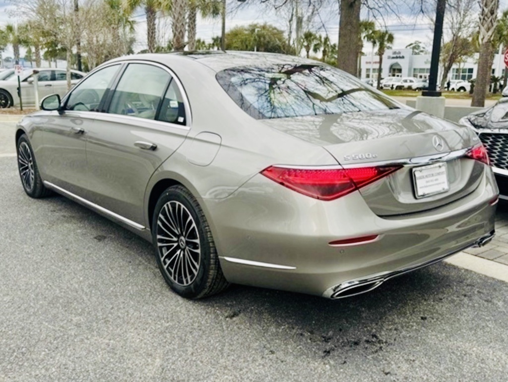 2024 Mercedes Benz S 580e 4MATIC photo 5