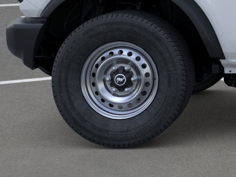 2025 Ford Bronco Base photo 19