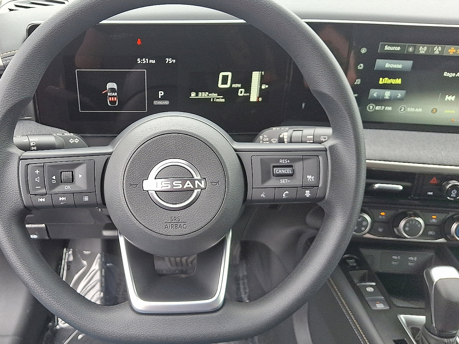 2025 Nissan Kicks SV photo 2