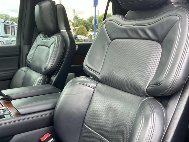 2022 Lincoln Navigator L Reserve photo 31