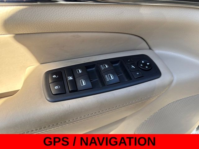 2020 Jeep Grand Cherokee Overland photo 4