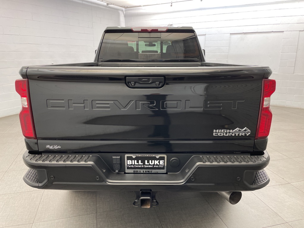2023 Chevrolet Silverado 2500HD High Country photo 4