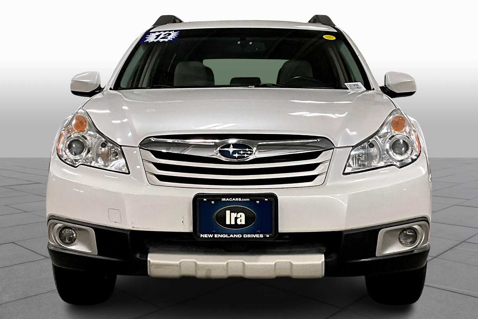 2012 Subaru Outback 2.5i Limited photo 3