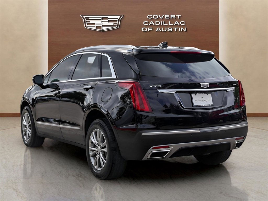 2022 Cadillac XT5 Premium Luxury photo 3