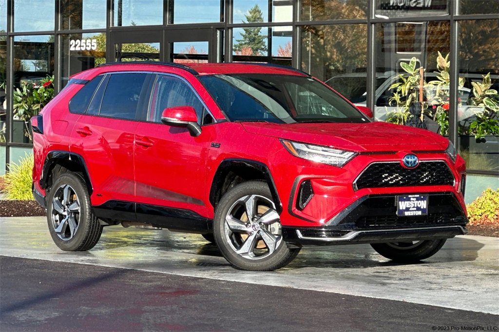 2024 Toyota RAV4 SE's photo