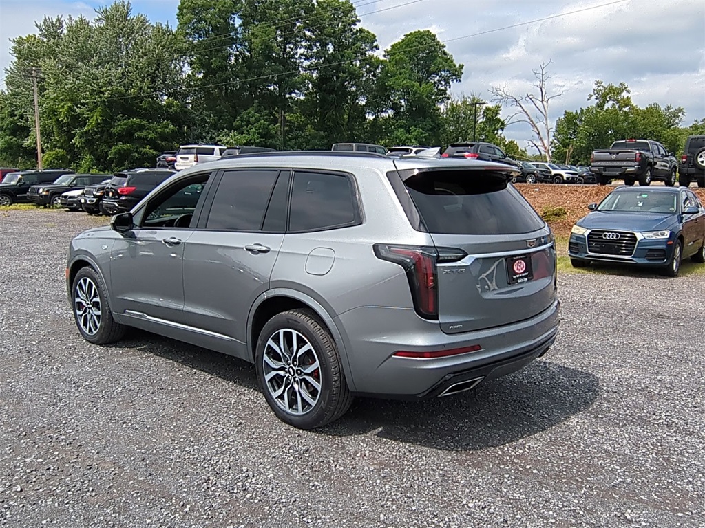 2023 Cadillac XT6 Sport photo 5