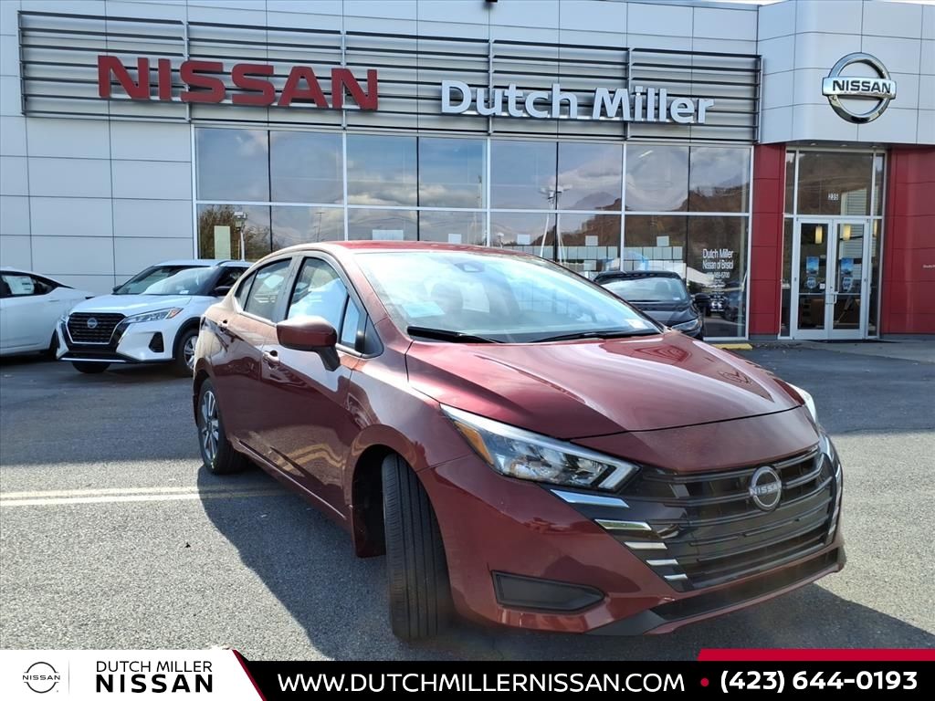 2025 Nissan Versa SV's photo