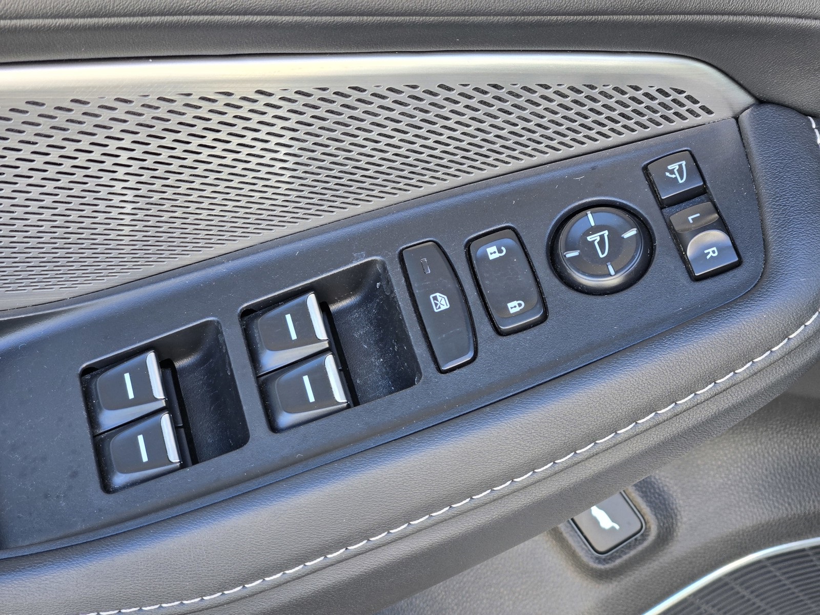 2022 Acura MDX Technology photo 15