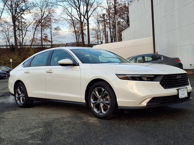 2023 Honda Accord EX's photo