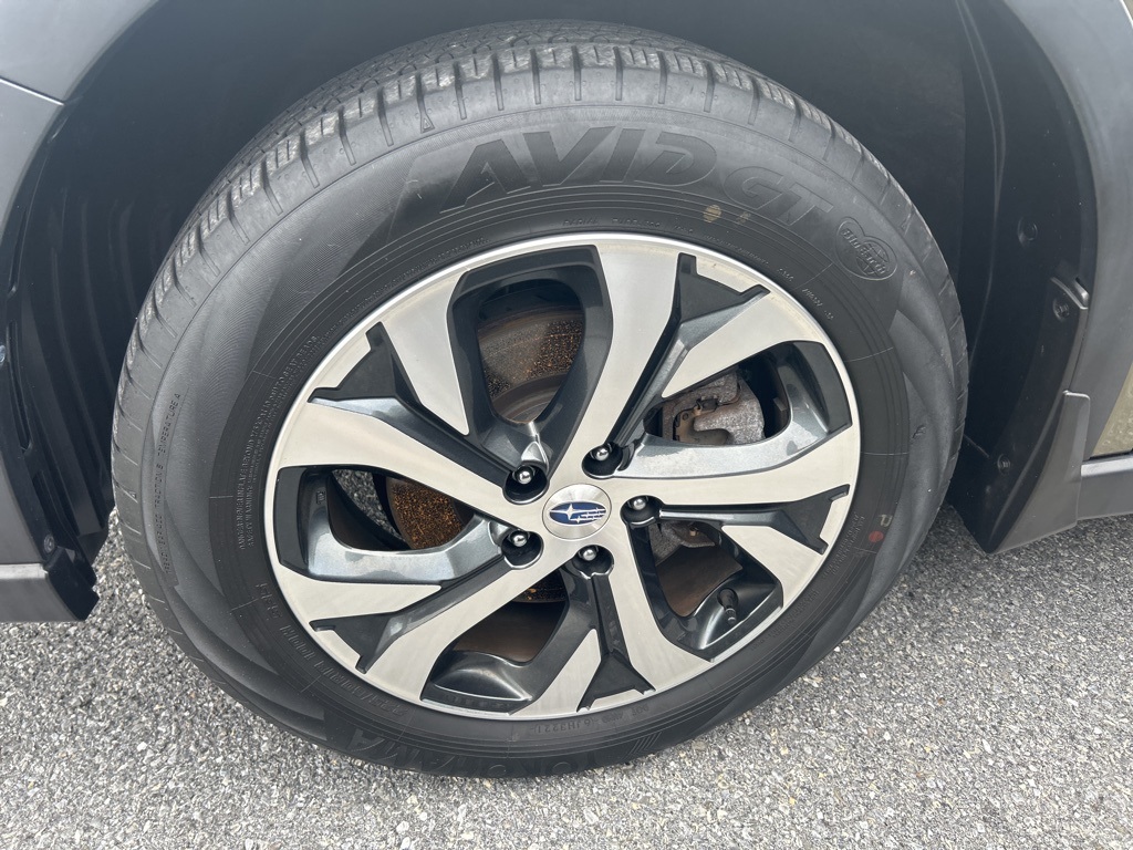 2022 Subaru Outback Limited photo 3