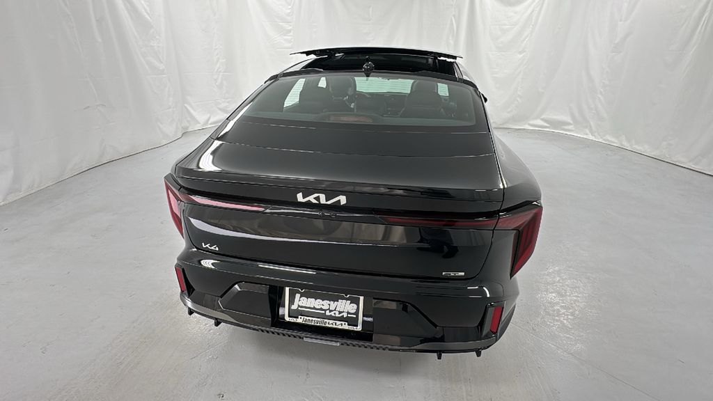 2025 Kia K4 GT-Line photo 4