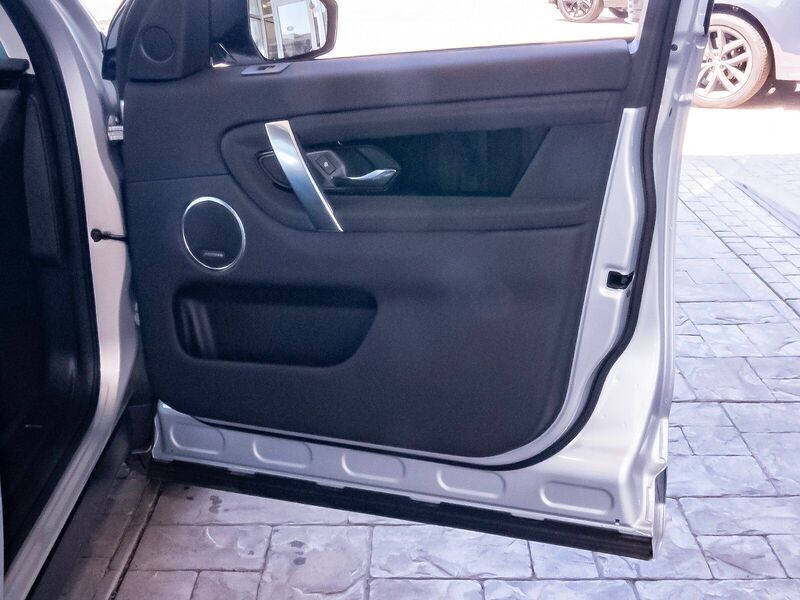 2025 Land Rover Discovery Sport S photo 41