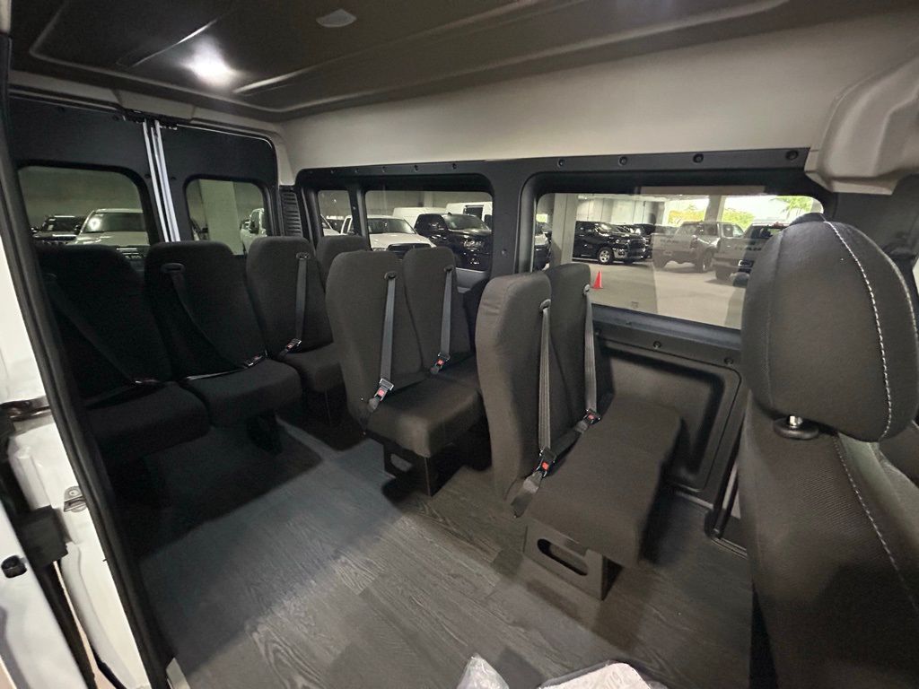 2023 Ram ProMaster 2500 Window Van photo 18