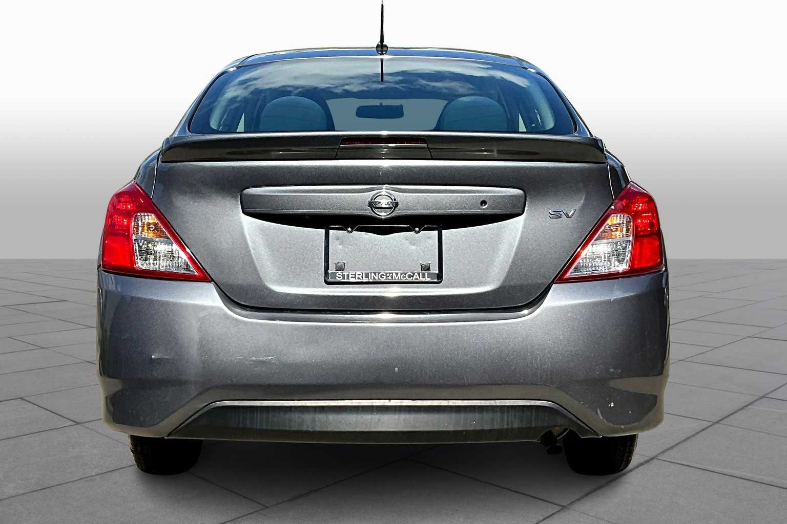 2019 Nissan Versa SV Sedan photo 4