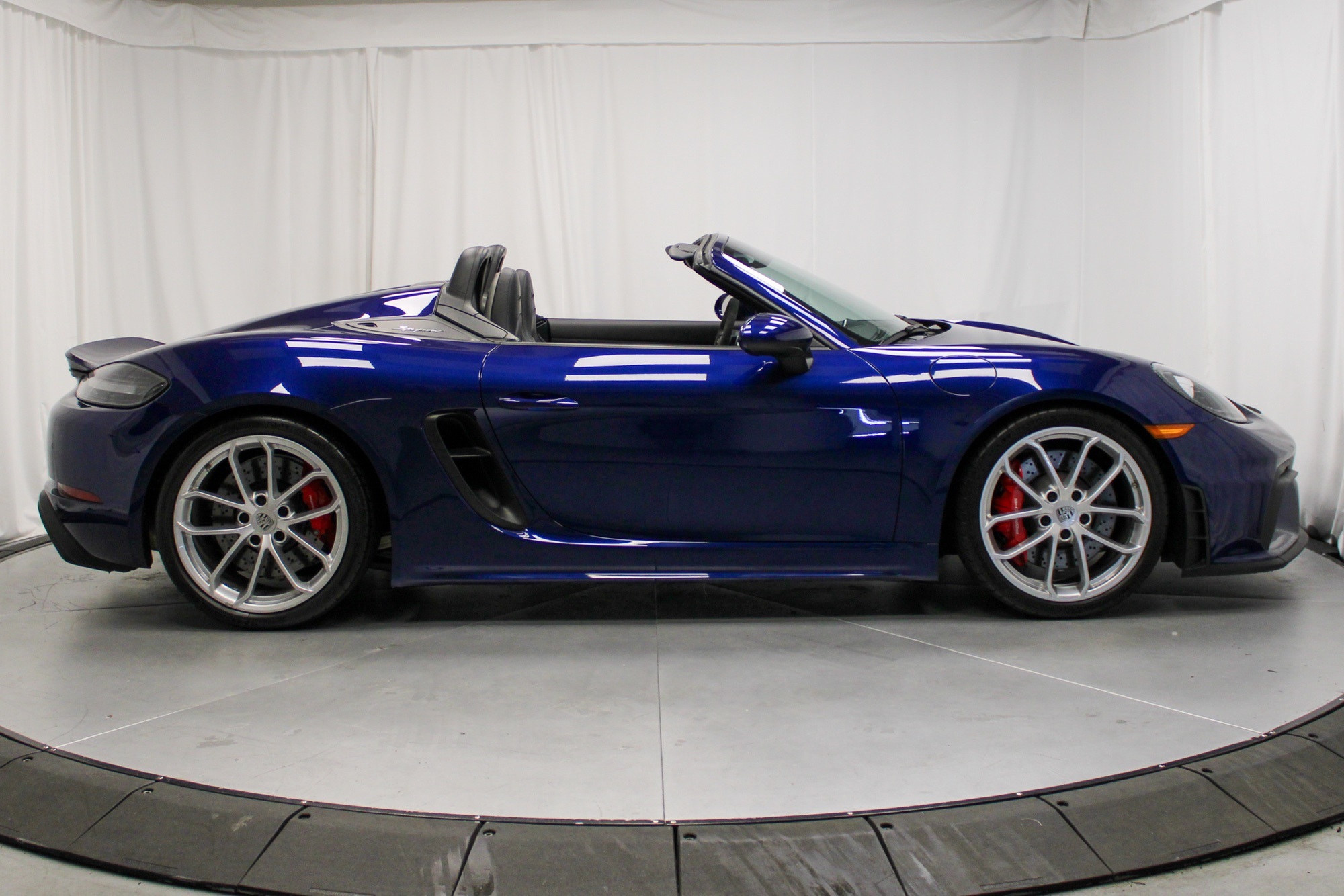 2021 Porsche Boxster Spyder photo 9