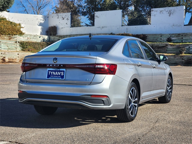 2025 Volkswagen Jetta 1.5T SE photo 3