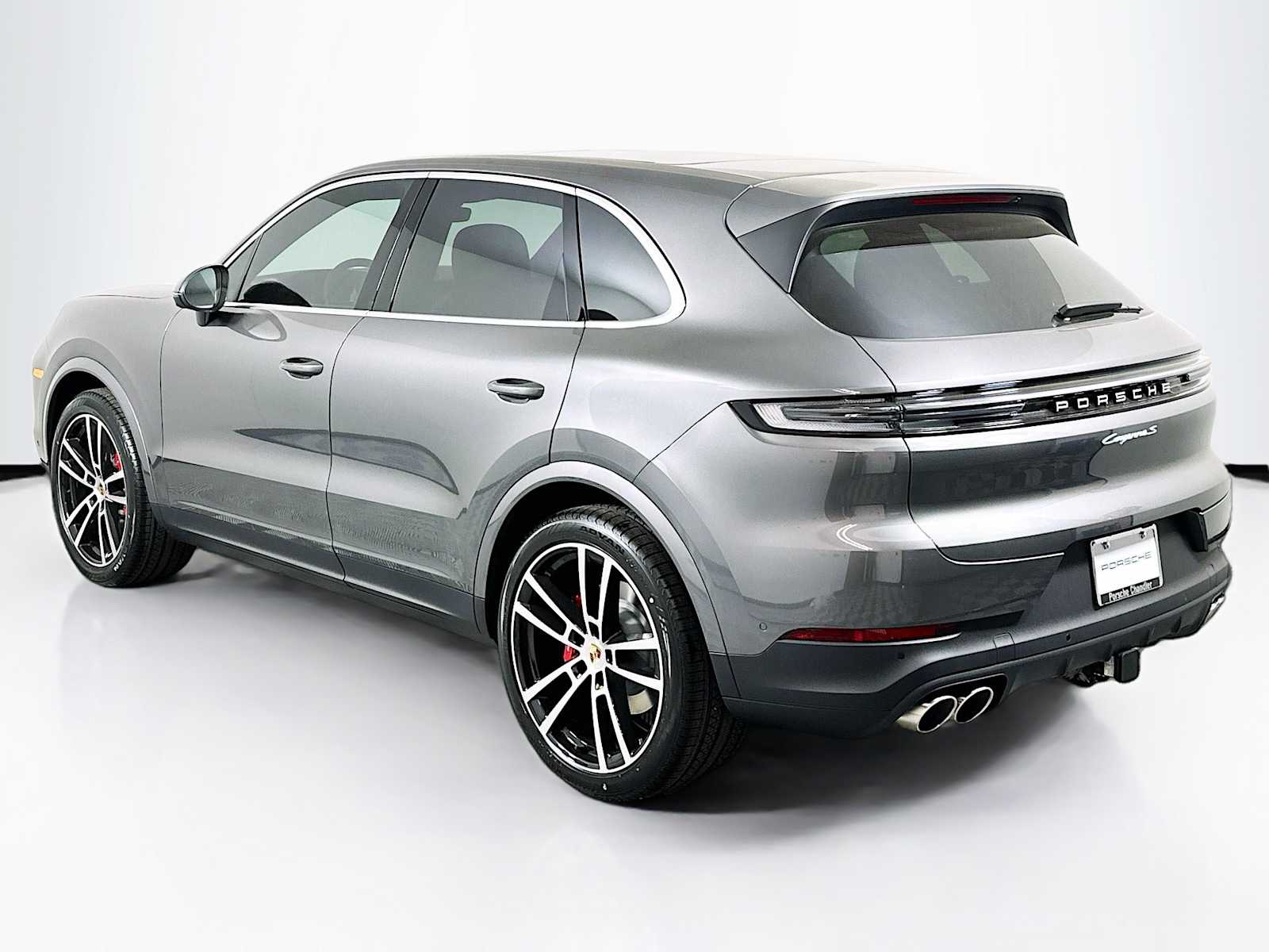 2025 Porsche Cayenne S photo 2