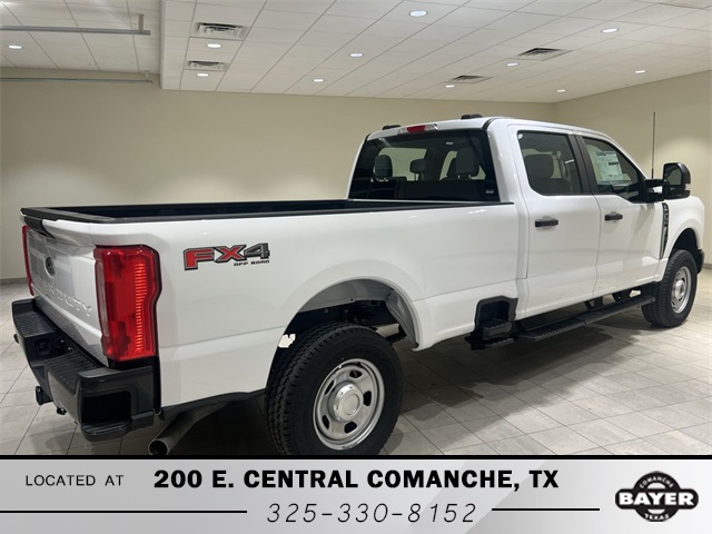 2023 Ford F-350 photo 4