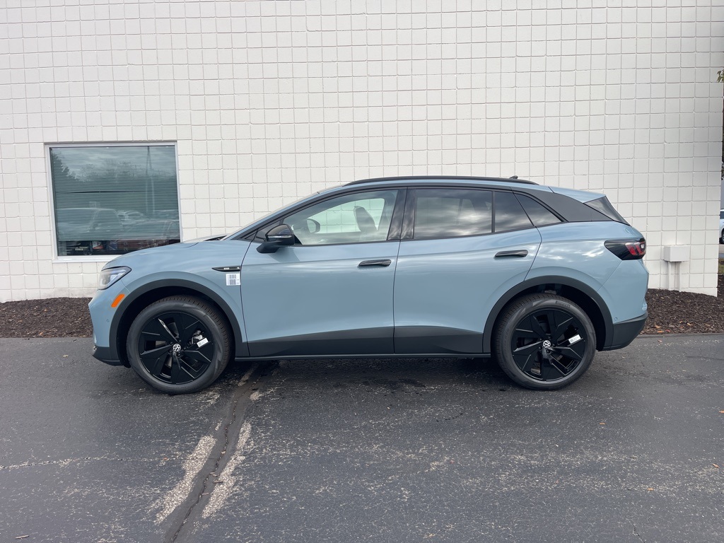 2025 Volkswagen ID.4 Pro S photo 2