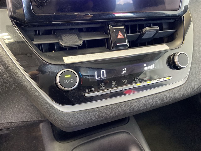 2024 Toyota Corolla LE photo 27