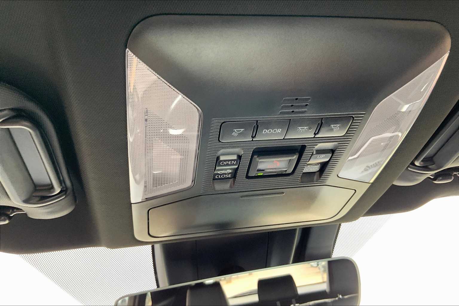 2025 Toyota RAV4 Hybrid XSE photo 59