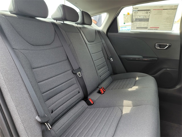 2025 Kia K4 EX photo 13