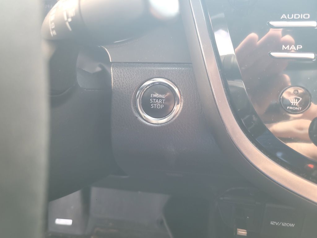 2019 Toyota Camry XSE photo 16