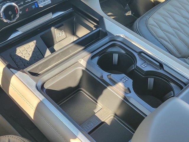 2025 FORD F-450 - Image 56