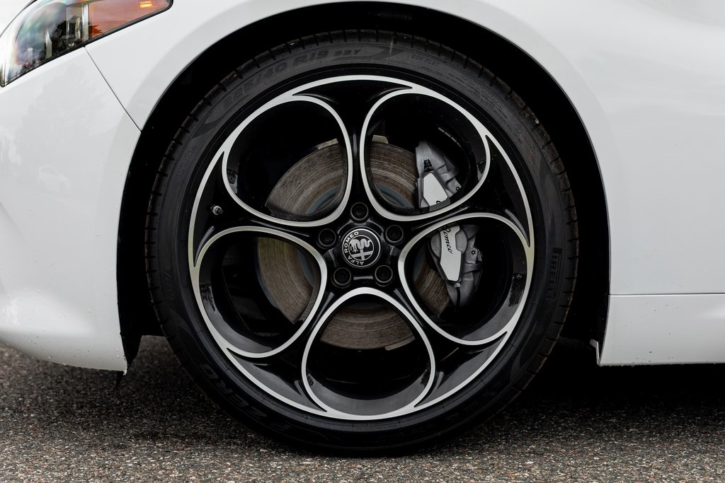 2025 Alfa Romeo Giulia Base photo 9