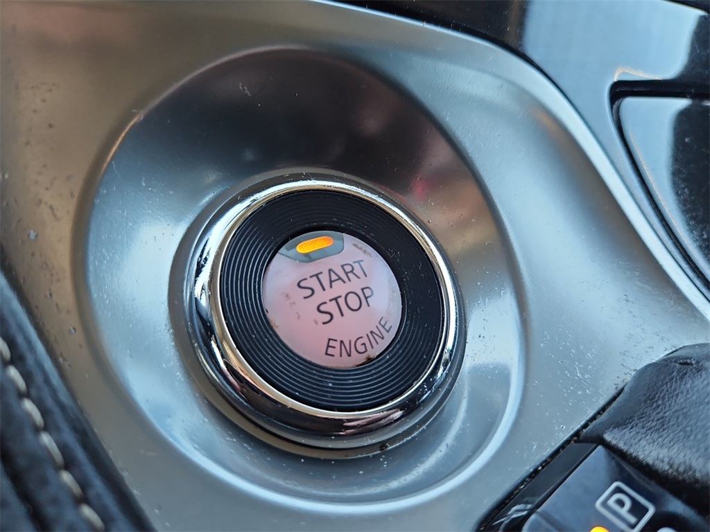 2019 Nissan Maxima SV photo 21