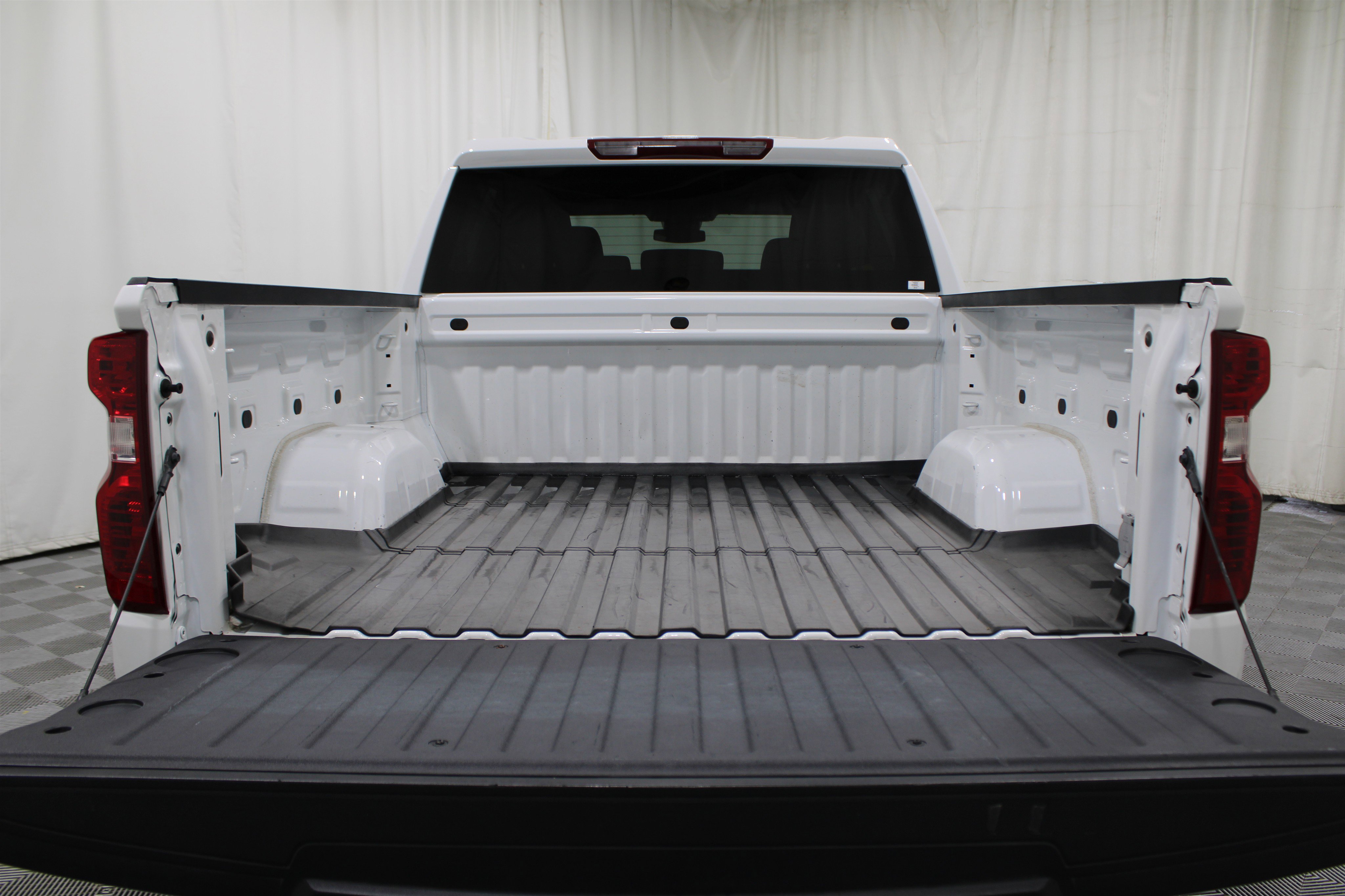 2024 Chevrolet Silverado 1500 Custom photo 14