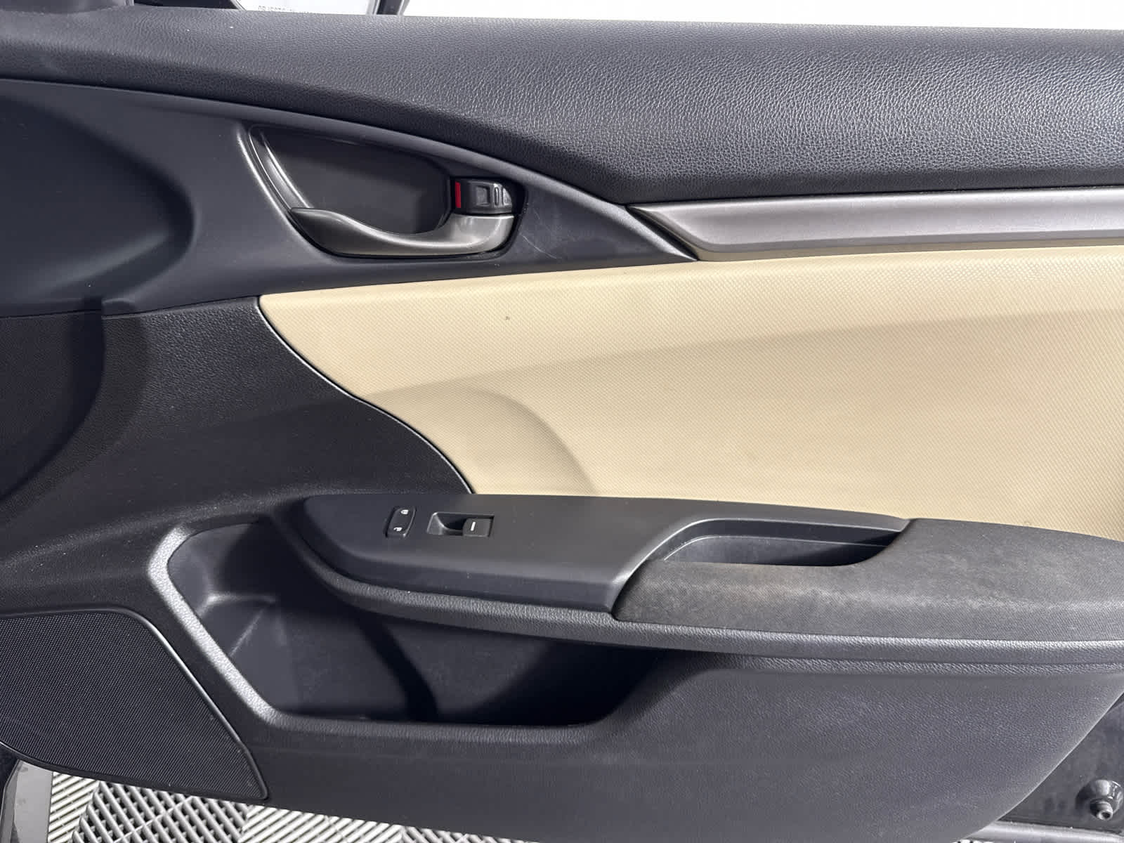 2018 Honda Civic Hatchback Sport photo 21