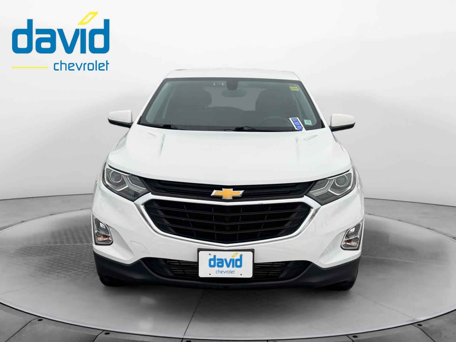 2019 Chevrolet Equinox LT photo 2