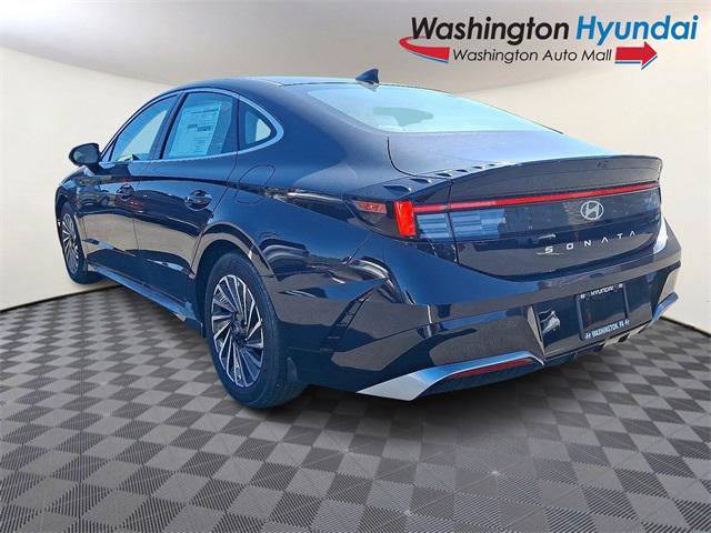 2025 Hyundai Sonata Hybrid SEL photo 3