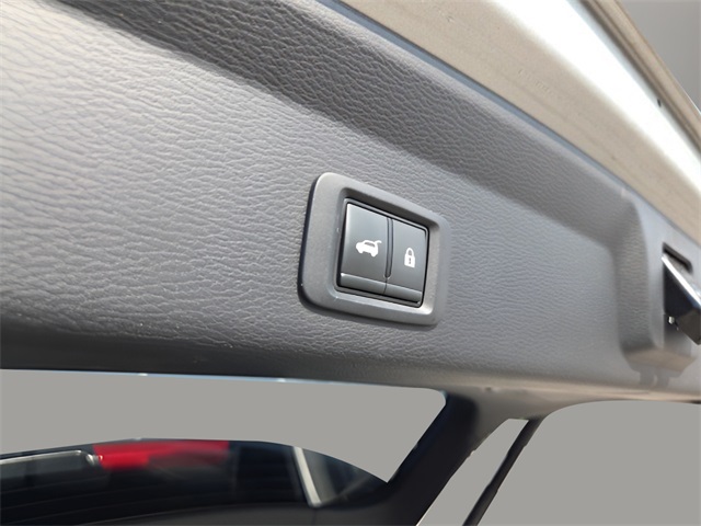 2024 Mitsubishi Outlander SE photo 17