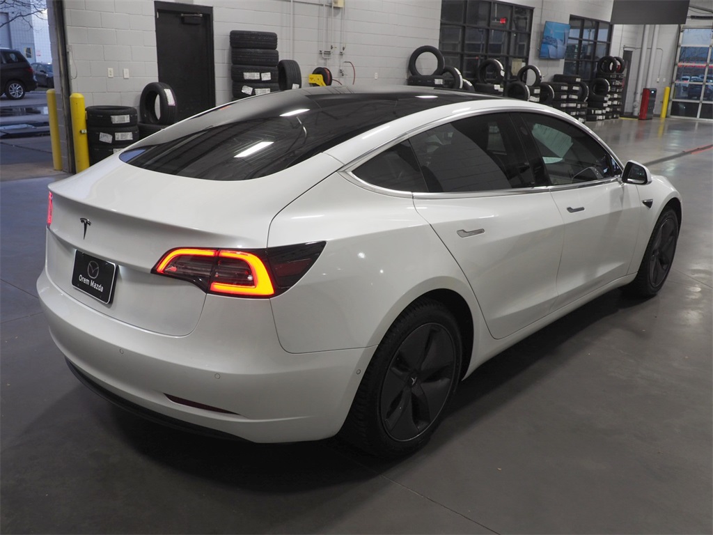 2020 Tesla Model 3 Standard Range Plus photo 4