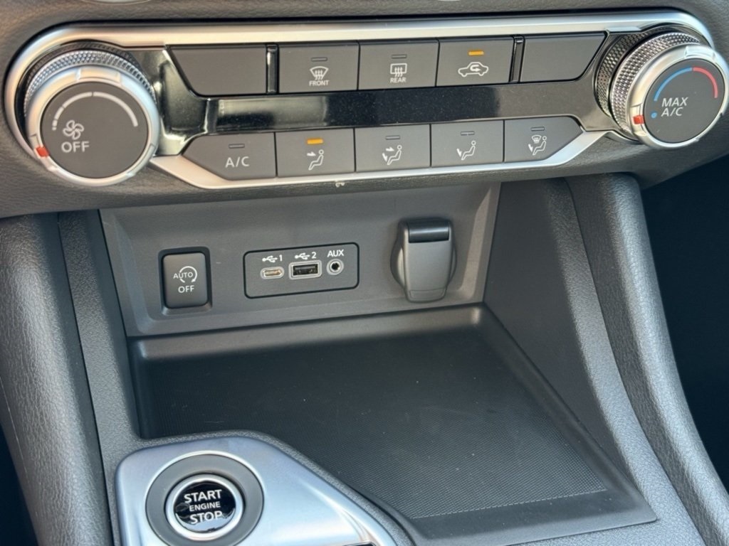 2025 Nissan Sentra SV photo 7