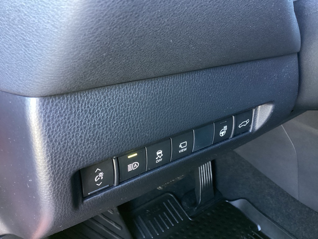 2021 Toyota Venza Limited photo 5