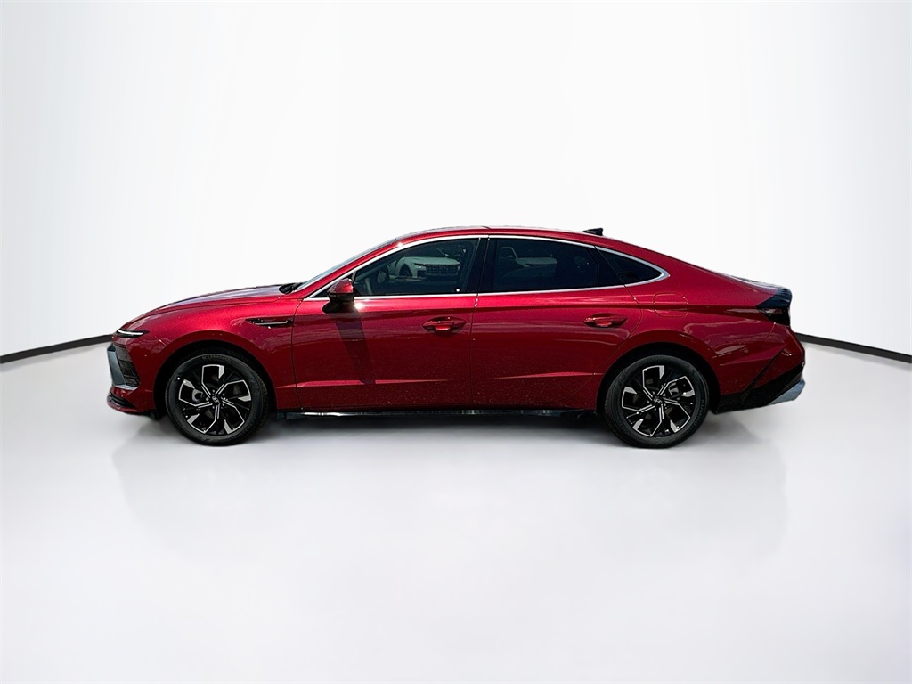 2025 Hyundai Sonata SEL photo 3
