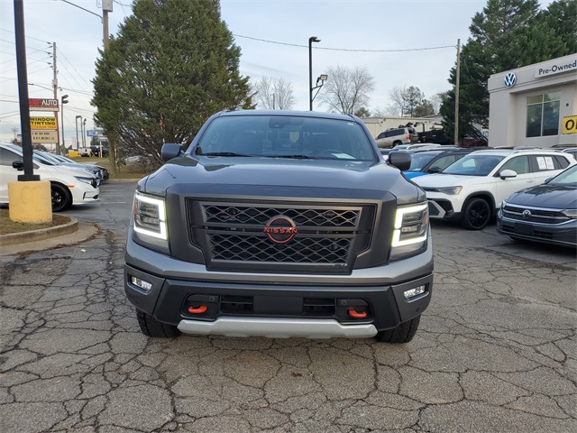 2024 Nissan Titan PRO-4X photo 2