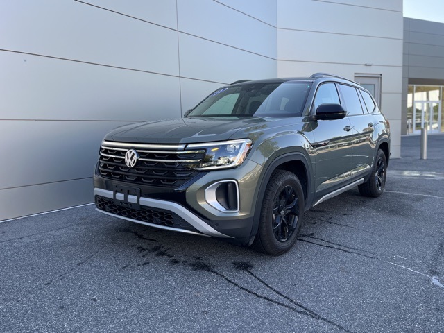 2024 Volkswagen Atlas Peak Edition SE Technology photo 11