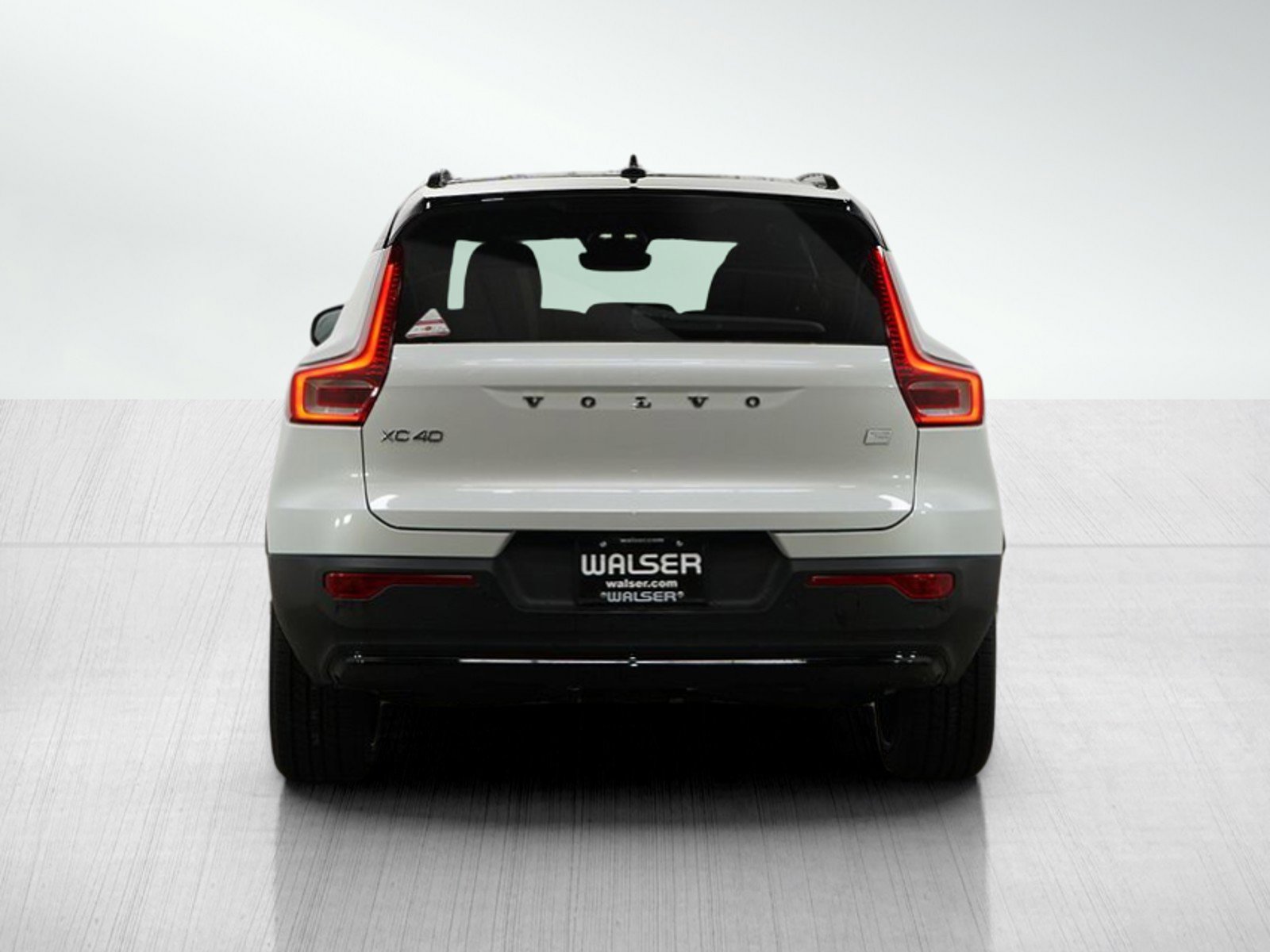 2023 Volvo XC40 Recharge Ultimate AWD photo 4