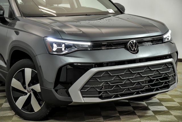 2025 Volkswagen Taos S photo 2