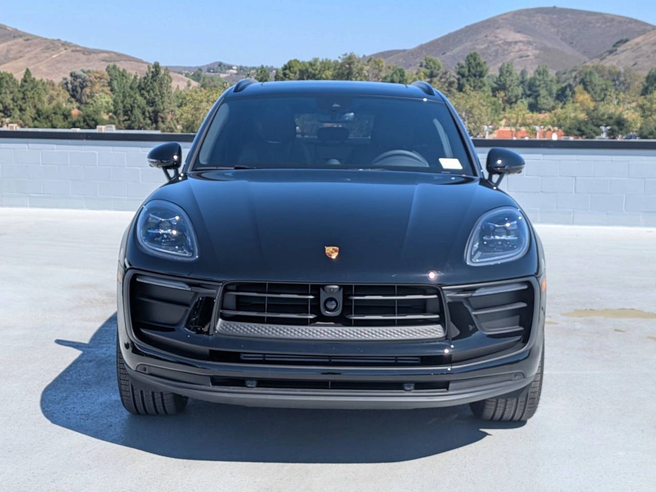 2026 Porsche Macan T photo 6