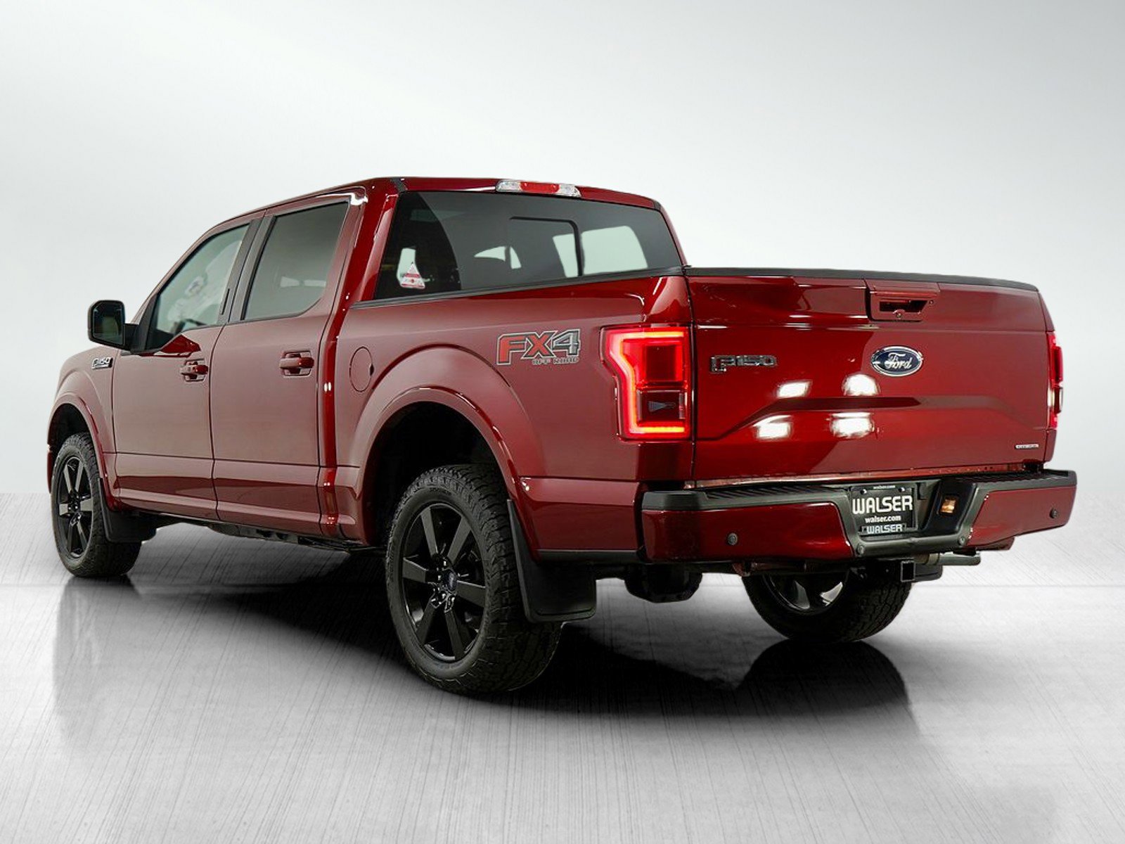 2016 Ford F-150 XLT photo 2