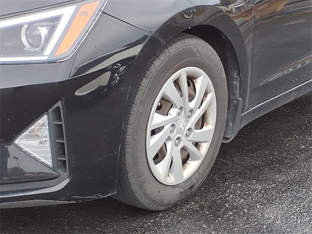 2019 Hyundai Elantra SE photo 9