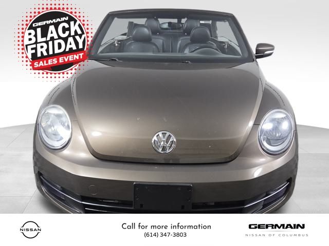 2013 Volkswagen Beetle 2.5L Convertible photo 2
