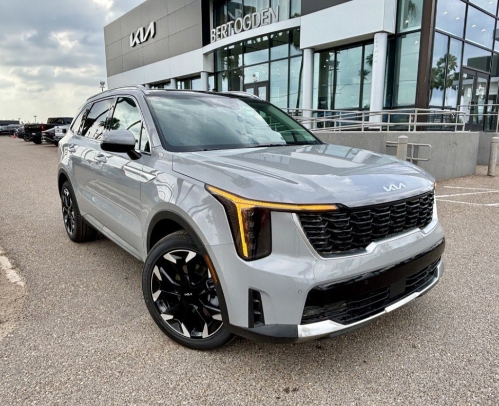 2026 Kia Sorento EX's photo