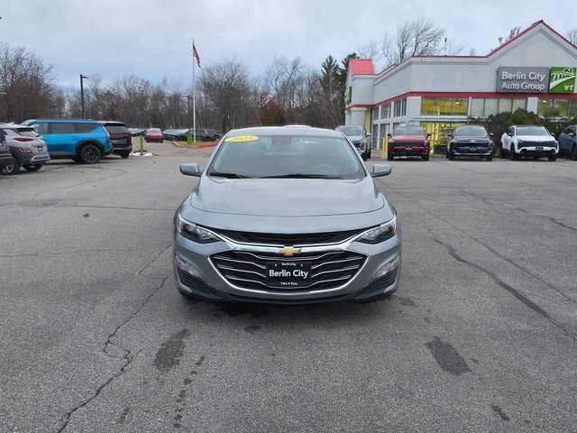 2023 Chevrolet Malibu 1LT photo 2